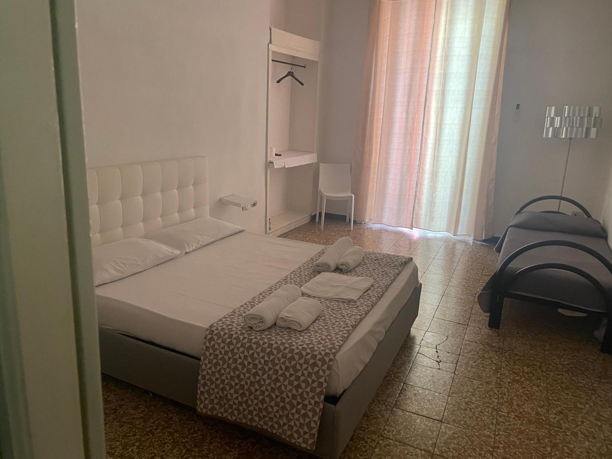 Dama Hostelbb 那不勒斯 外观 照片